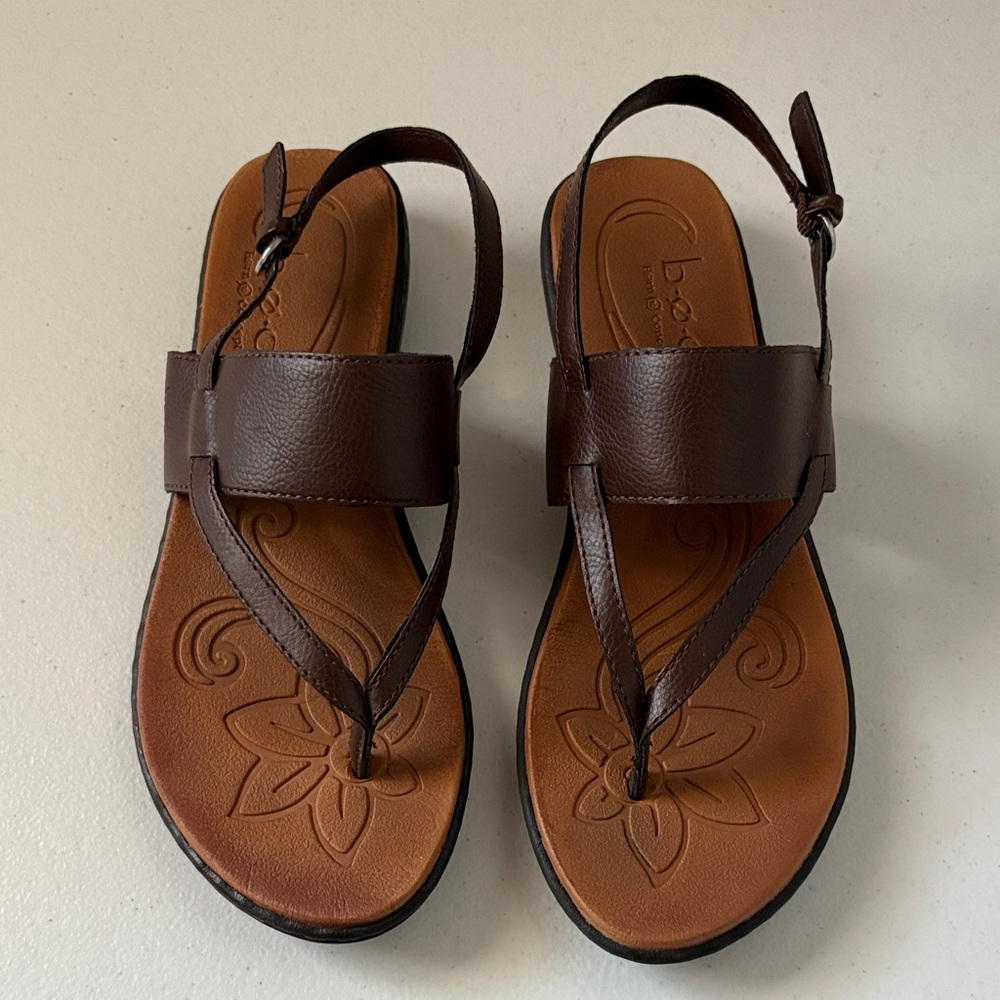 B.O.C. Sharin Brown Leather Buckle Open Toe Thong Sandals